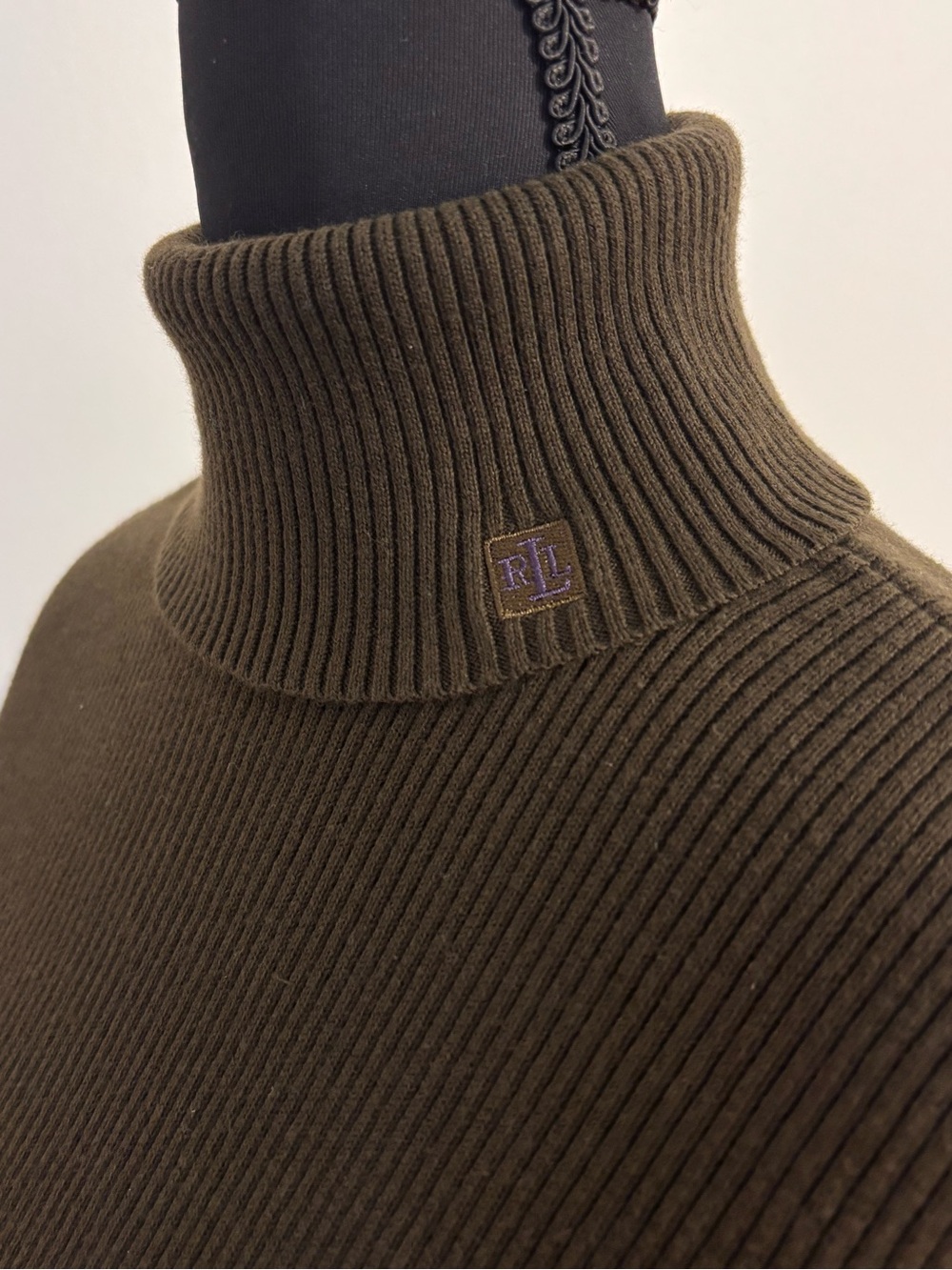 Lauren Ralph Lauren women’s L Dark Olive Green Rib Knit Turtleneck sweater NWT - Picture 3 of 6